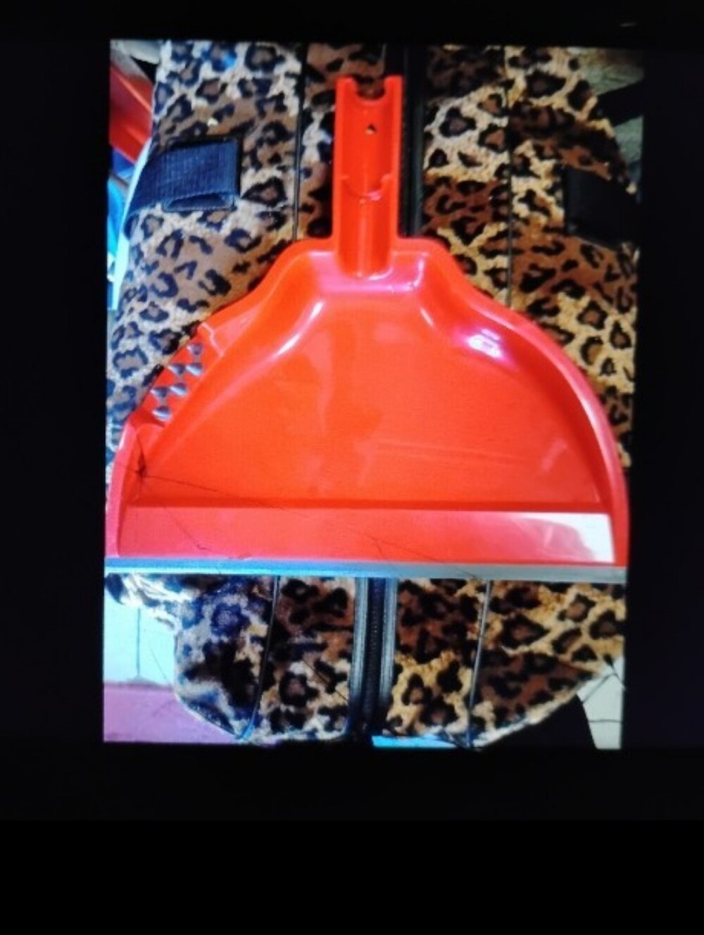 Red Dustpan - Unbranded
